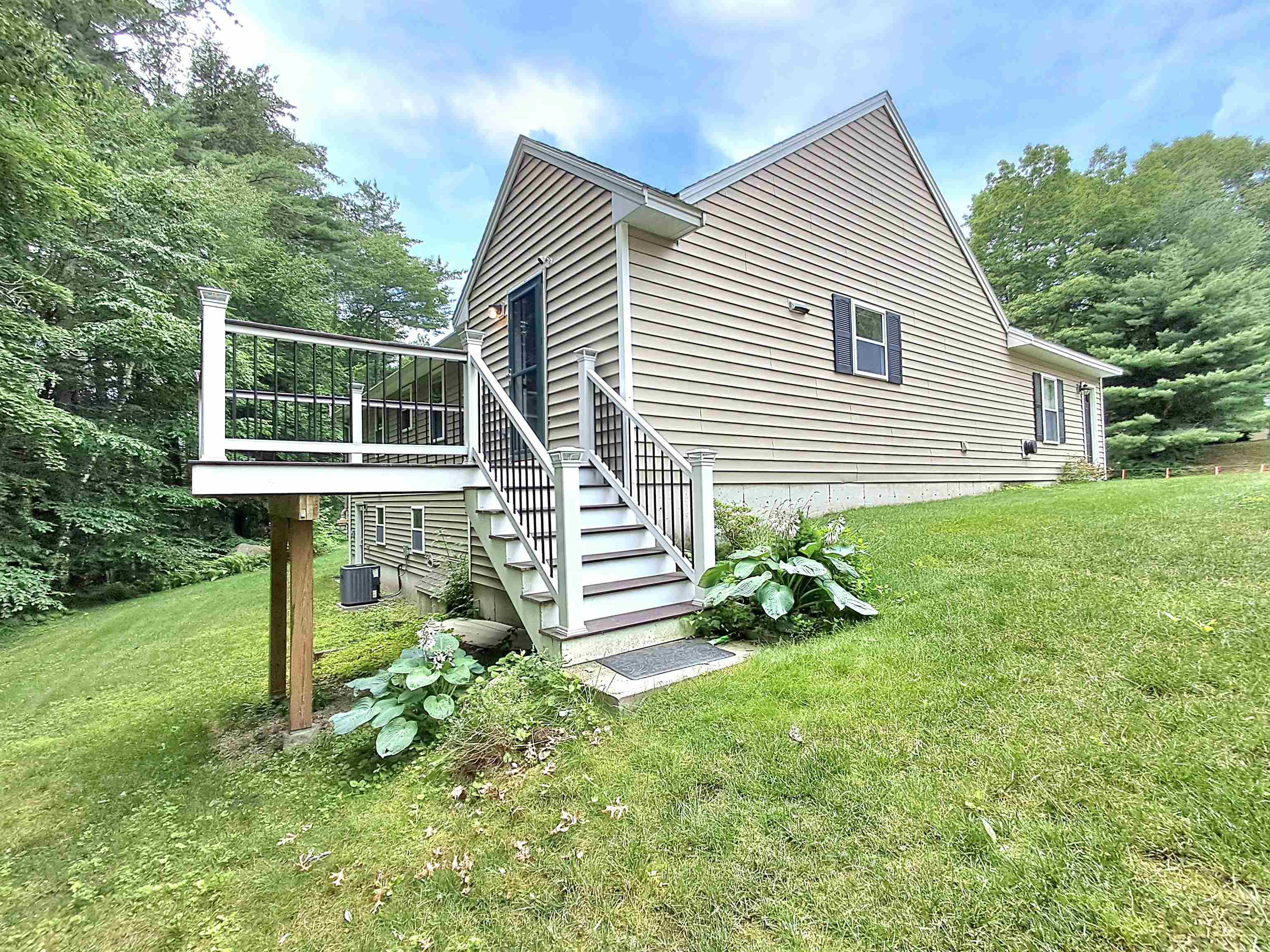 4 Sterling Way Hudson, NH 03051 - Photo 38 of 46