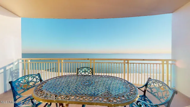 $3,150 | 2228 Beach Drive, Unit 905, Gulfport, MS 39507