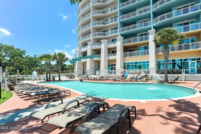 $3,150 | 2228 Beach Drive, Unit 905, Gulfport, MS 39507
