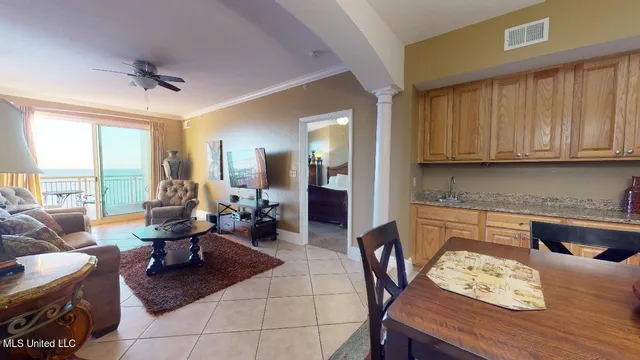 $3,150 | 2228 Beach Drive, Unit 905, Gulfport, MS 39507