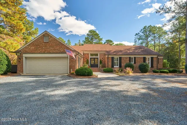 $1,295,000 | 25 Linville Drive, Pinehurst, NC 28374