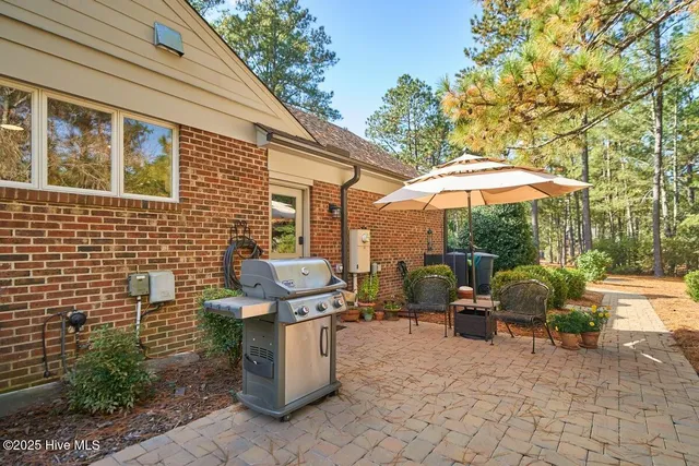 $1,295,000 | 25 Linville Drive, Pinehurst, NC 28374