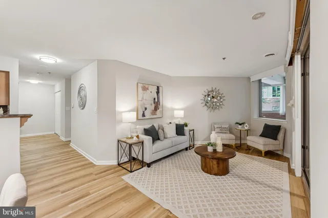 $549,900 | 1001 North Vermont Street, Unit 108, Arlington, VA 22201