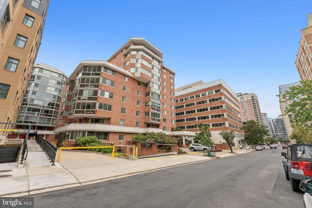 $549,900 | 1001 North Vermont Street, Unit 108, Arlington, VA 22201