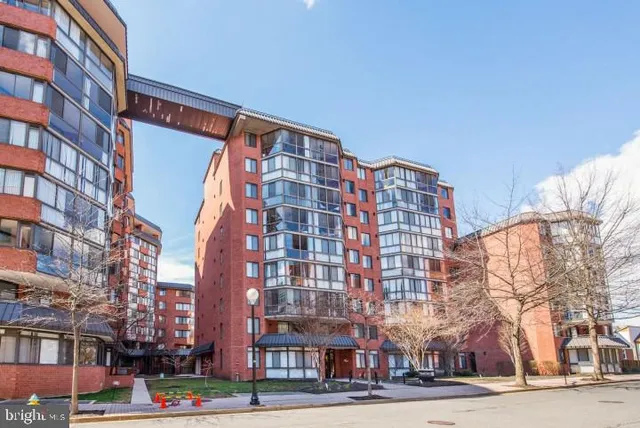 $549,900 | 1001 North Vermont Street, Unit 108, Arlington, VA 22201