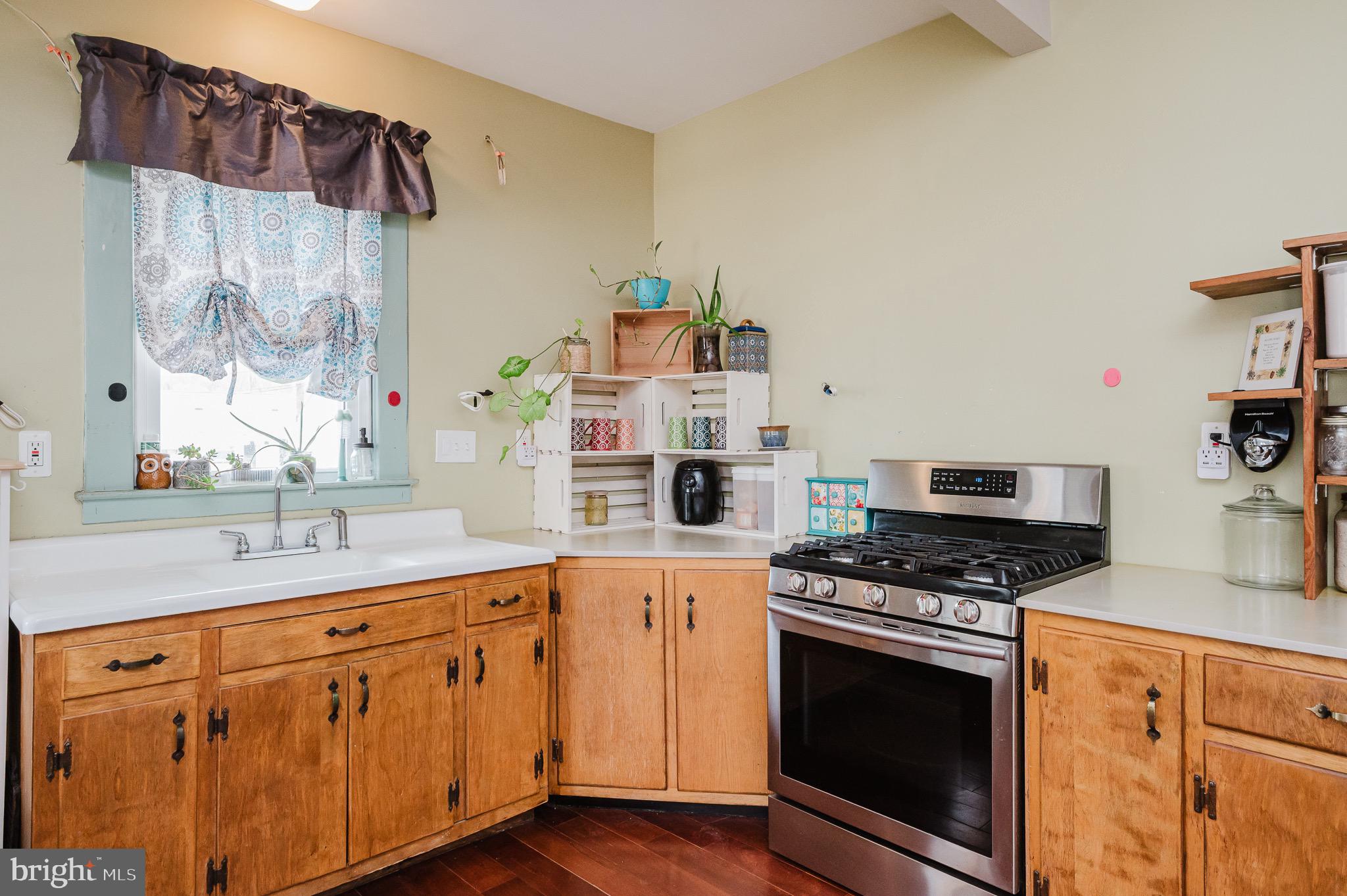 524 Elmwood Road Baltimore, MD 21206 - Photo 16 of 88