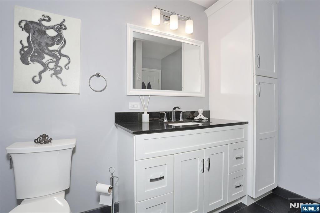 396 Burlington Road Paramus, NJ 07652 - Photo 24 of 46
