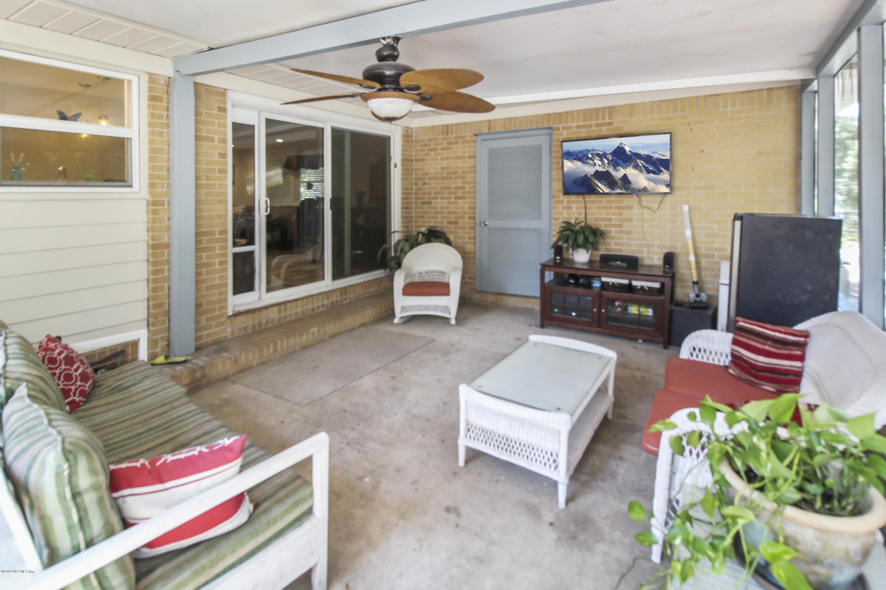 4633 Fulton Road Jacksonville, FL 32225 - Photo 18 of 19 Screened lanai