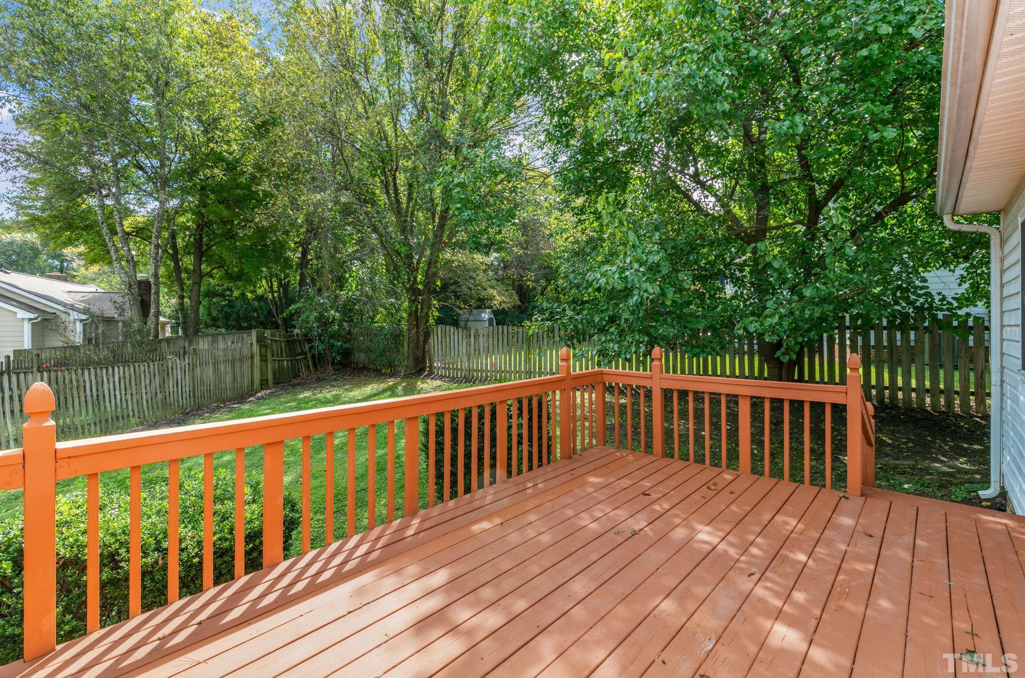2232 Heathrowe Place Raleigh, NC 27609 - Photo 35 of 45 Gallery Image 35