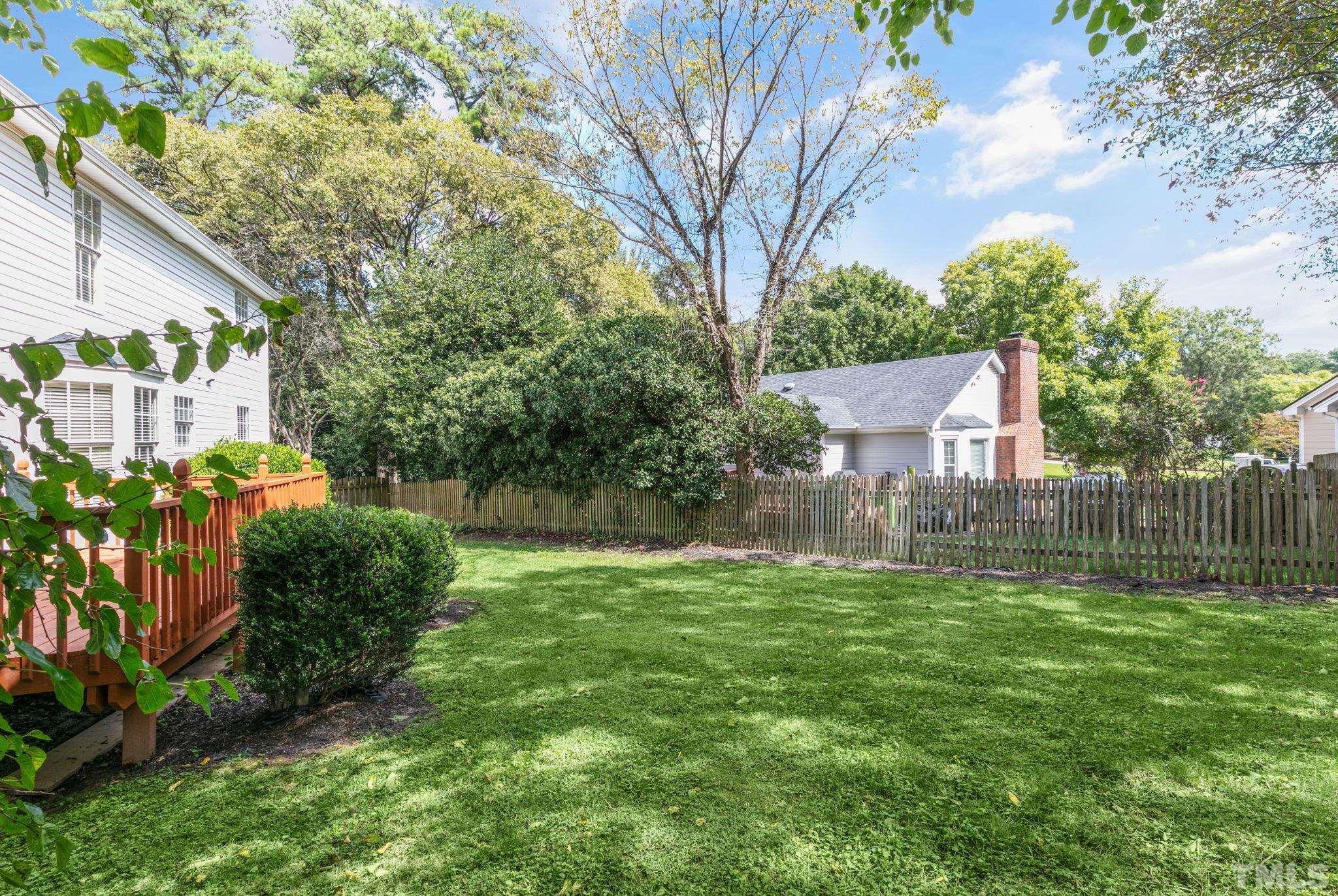 2232 Heathrowe Place Raleigh, NC 27609 - Photo 38 of 45 Gallery Image 38