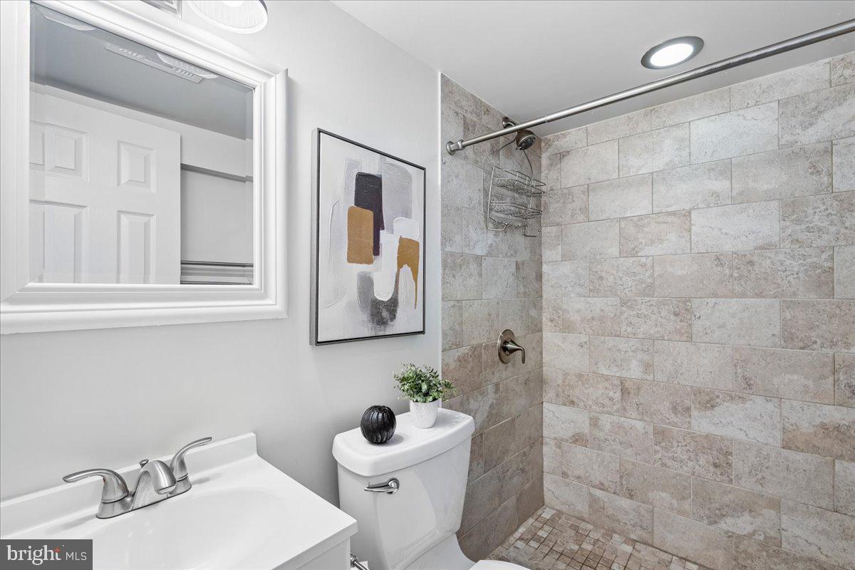 9817 Cherry Tree Lane Silver Spring, MD 20901 - Photo 38 of 73