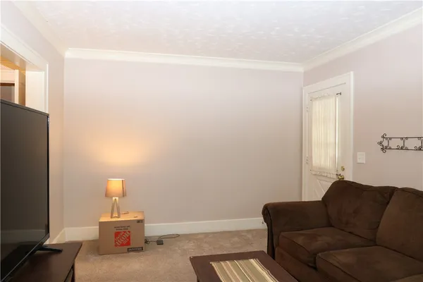 $2,100 | 195 Brookridge Drive, Greece, NY 14616