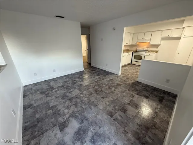 $1,400 | 2708 Broadway, Unit 5, Fort Myers, FL 33901