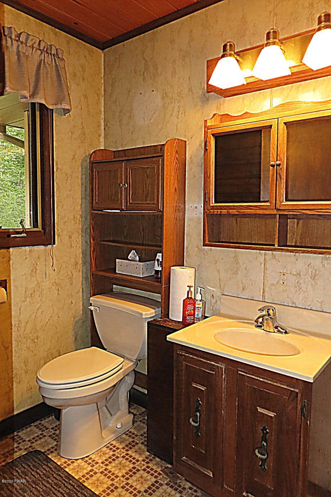 235 Huckleberry Road Newfoundland, PA 18445 - Photo 20 of 35 full bath