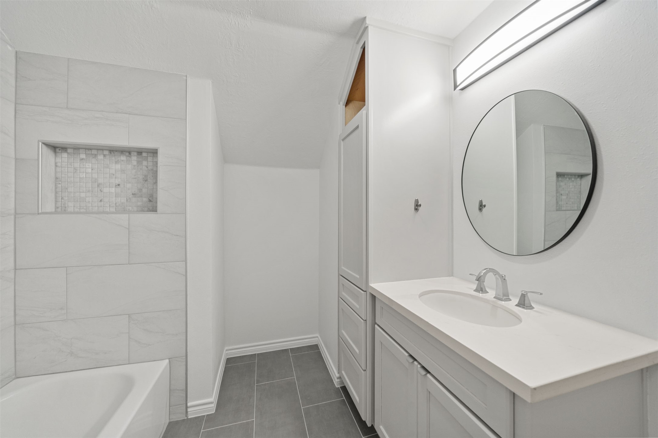 22323 Roberts Cemetery Road Hockley, TX 77447 - Photo 28 of 50 a bathroom with a sink and a mirror