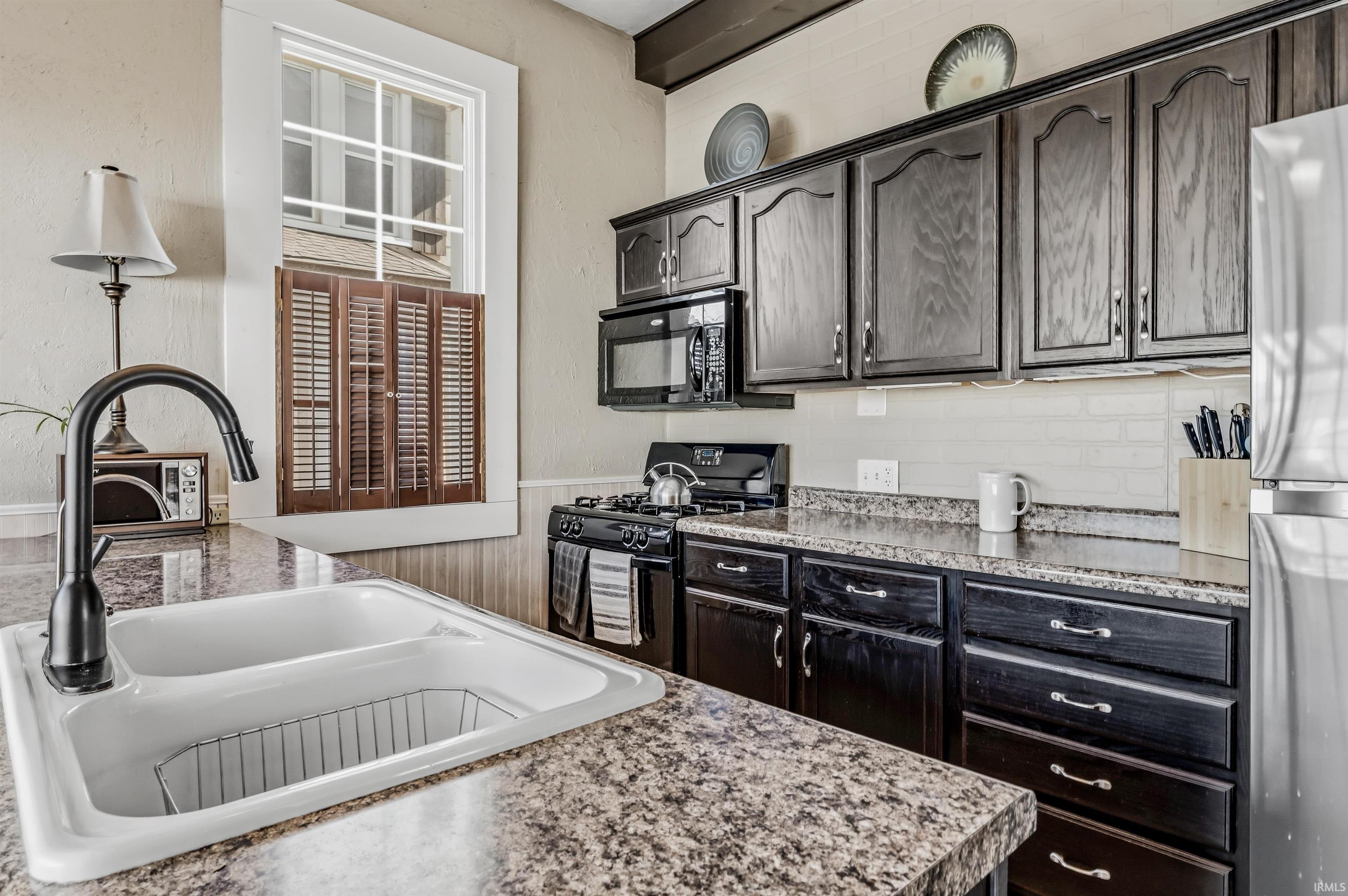 1007 Edgewater Avenue Fort Wayne, IN 46805 - Photo 15 of 36