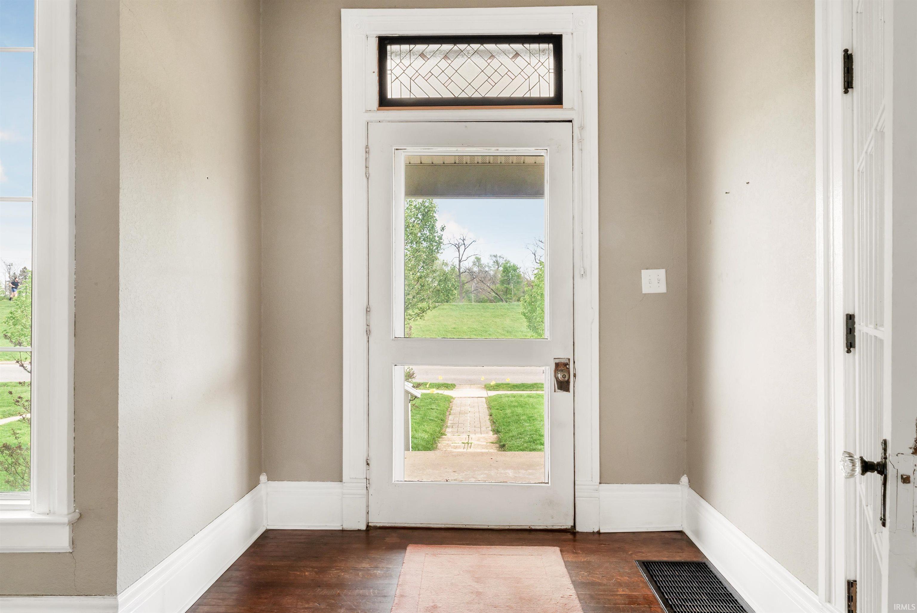 1007 Edgewater Avenue Fort Wayne, IN 46805 - Photo 4 of 36