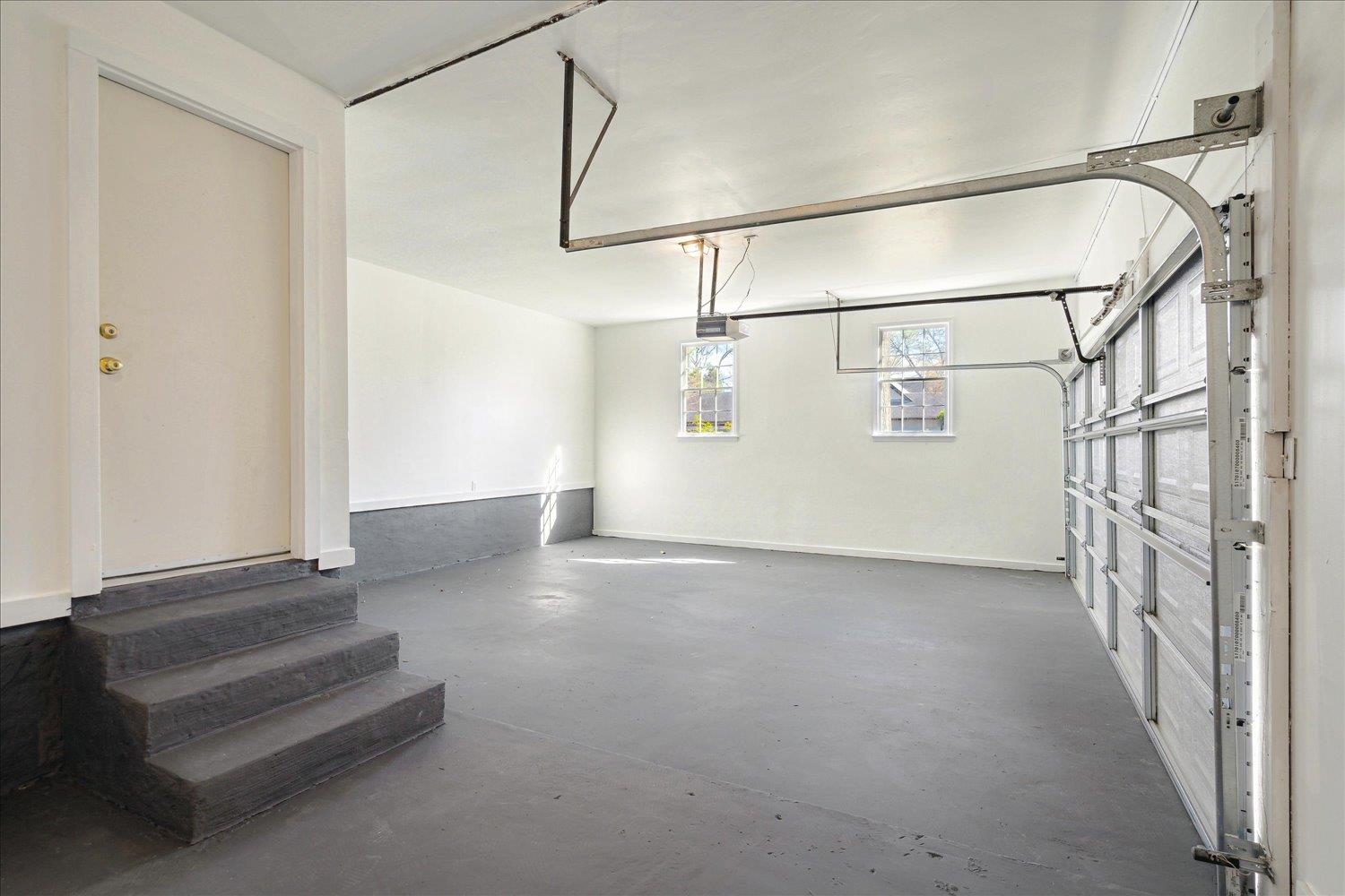 5680 Herald Square Memphis, TN 38120 - Photo 24 of 39 a view of entryway