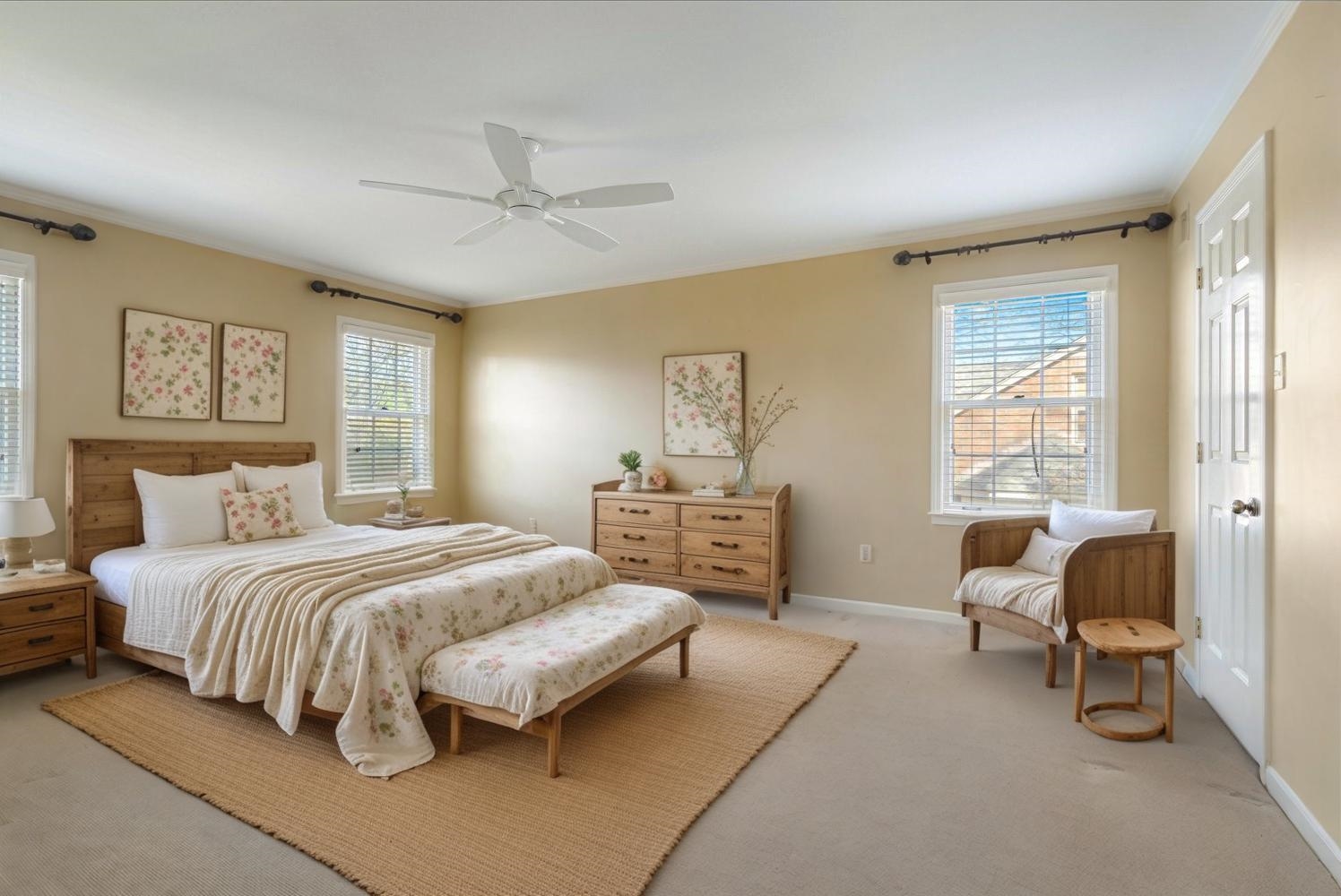 5680 Herald Square Memphis, TN 38120 - Photo 25 of 39 a spacious bedroom with a bed a table and chair