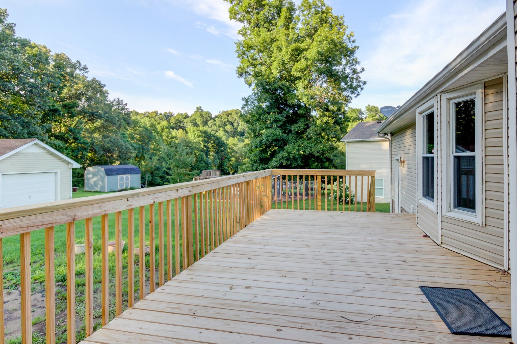 1460 McClardy Road Clarksville, TN 37042 - Photo 13 of 15 a view of a wooden deck