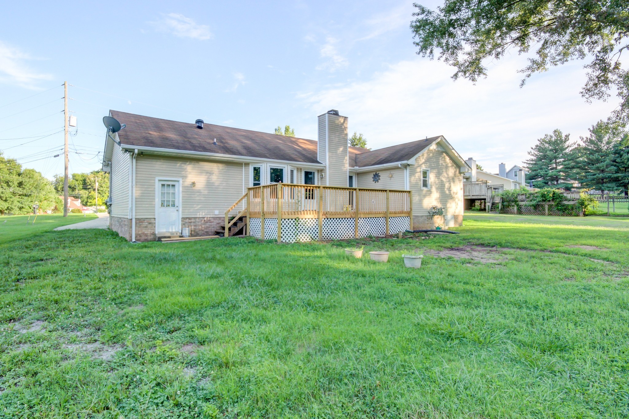 1460 McClardy Road Clarksville, TN 37042 - Photo 14 of 15 a view of a house with backyard