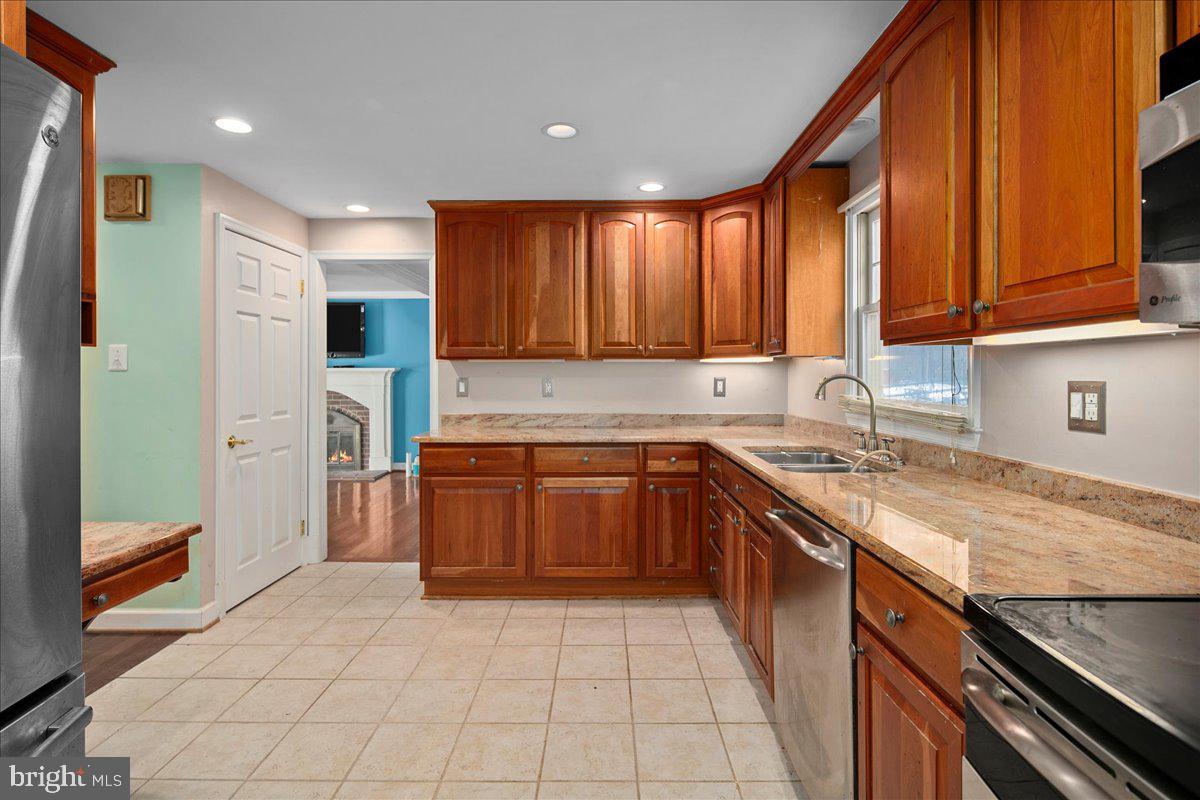 12814 Pinecrest Road Herndon, VA 20171 - Photo 12 of 31 Gallery Image 12