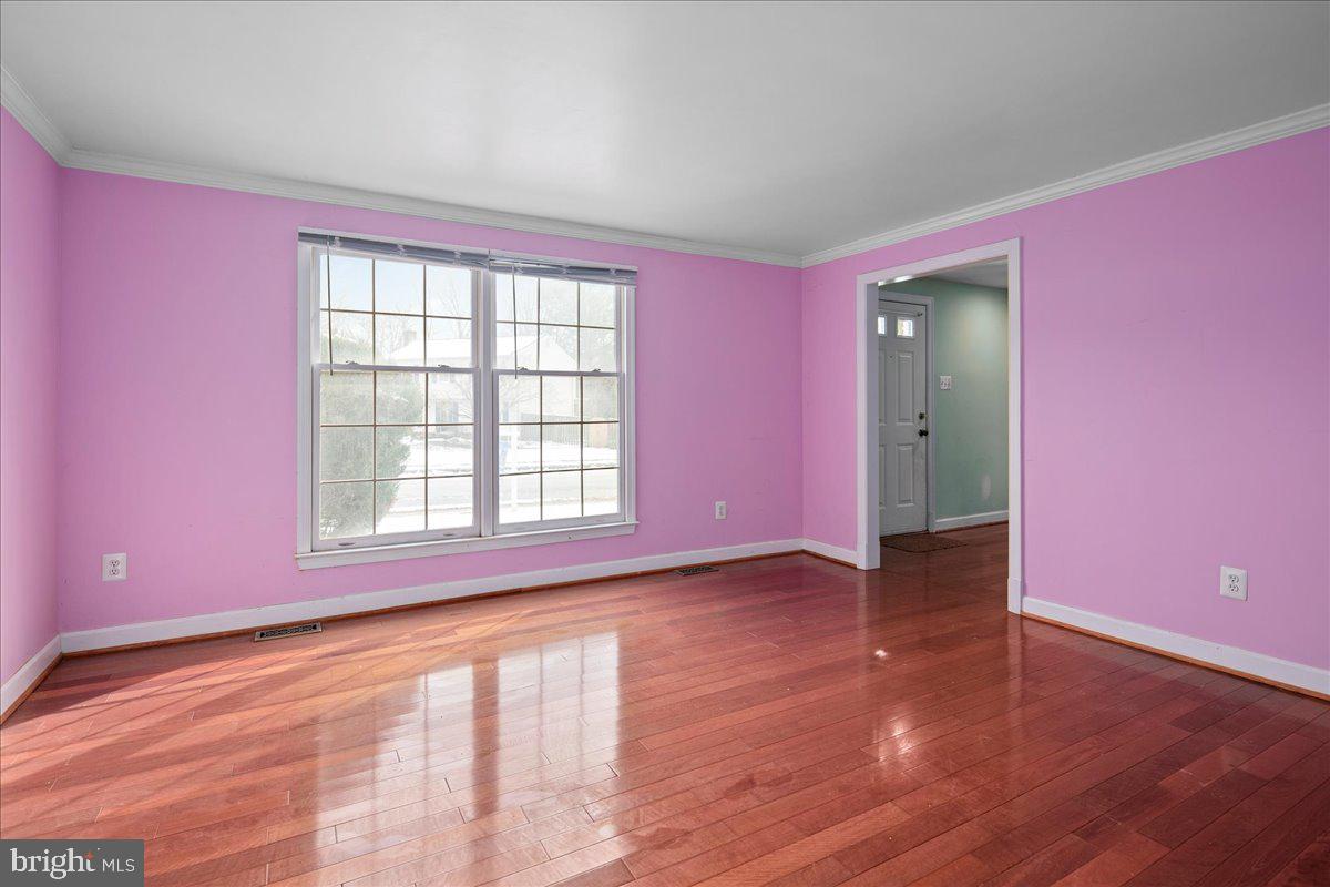 12814 Pinecrest Road Herndon, VA 20171 - Photo 4 of 31 Beautiful Hardwoods in Great Shape!