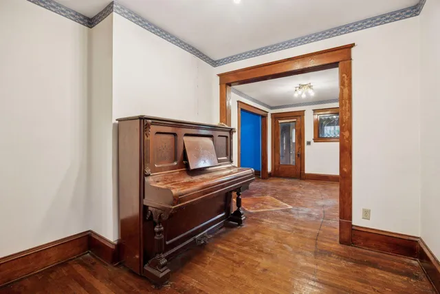 $229,900 | 2924 Emerson Avenue North, Minneapolis, MN 55411