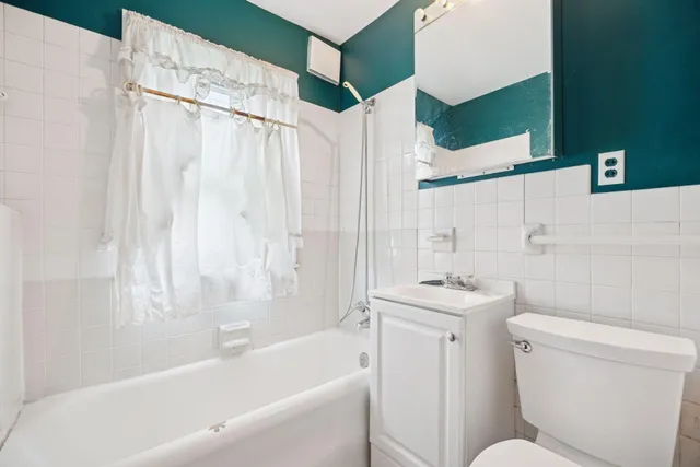 $229,900 | 2924 Emerson Avenue North, Minneapolis, MN 55411