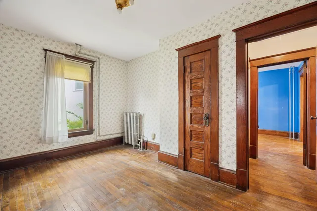 $229,900 | 2924 Emerson Avenue North, Minneapolis, MN 55411