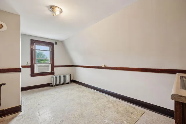 $229,900 | 2924 Emerson Avenue North, Minneapolis, MN 55411