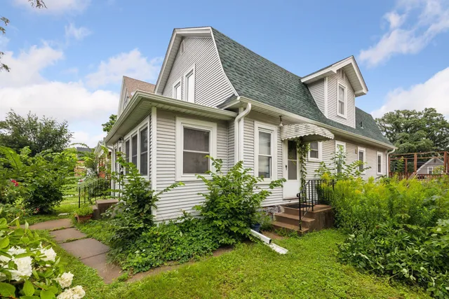 $229,900 | 2924 Emerson Avenue North, Minneapolis, MN 55411