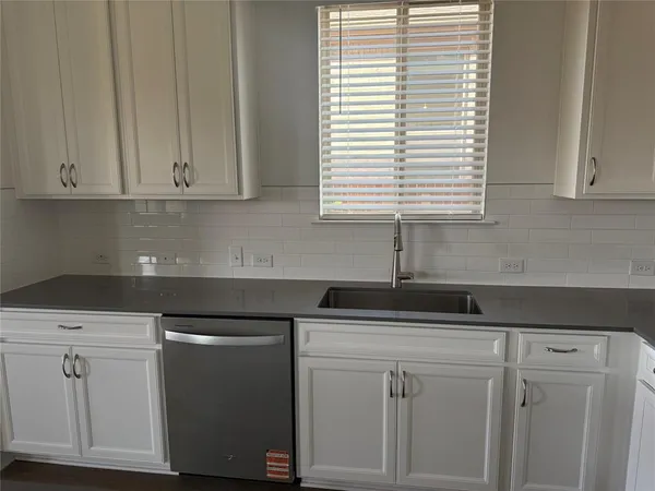 $2,395 | 440 Bristlecone Bend, Liberty Hill, TX 78642