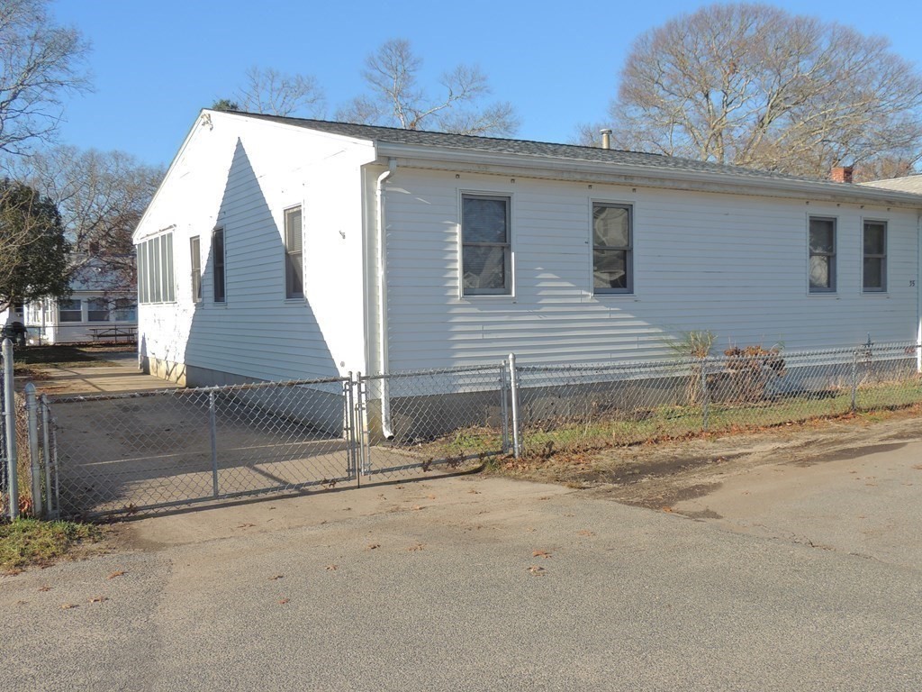35 Bayview Street Wareham, MA 02571 - Photo 3 of 25