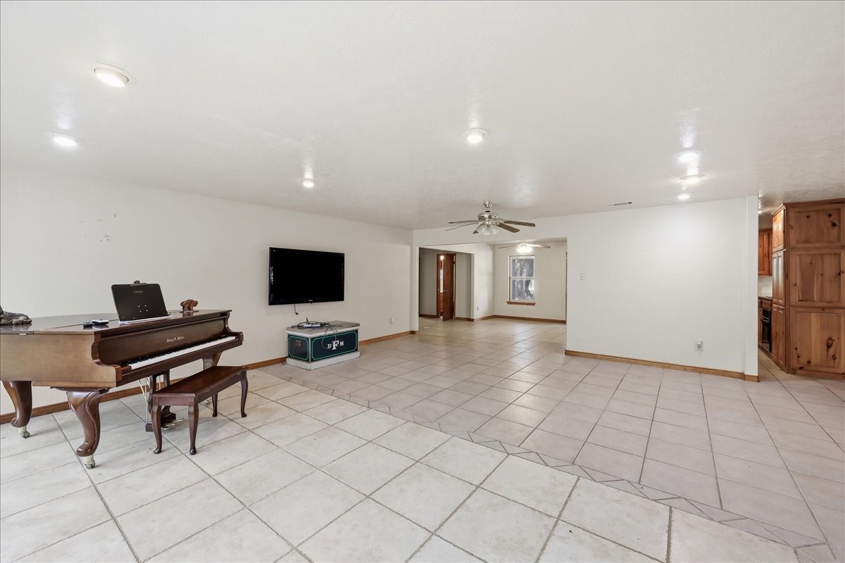 46721 Interstate 10 Winnie, TX 77665 - Photo 15 of 38