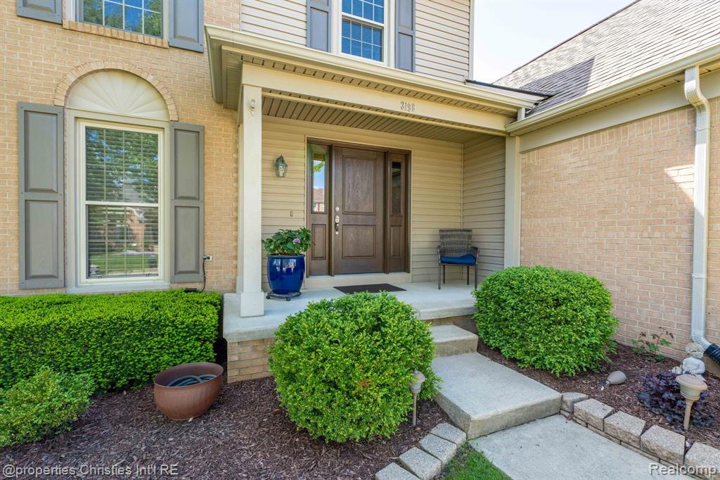 3198 Courtfield Drive Rochester Hills, MI 48309 - Photo 4 of 53