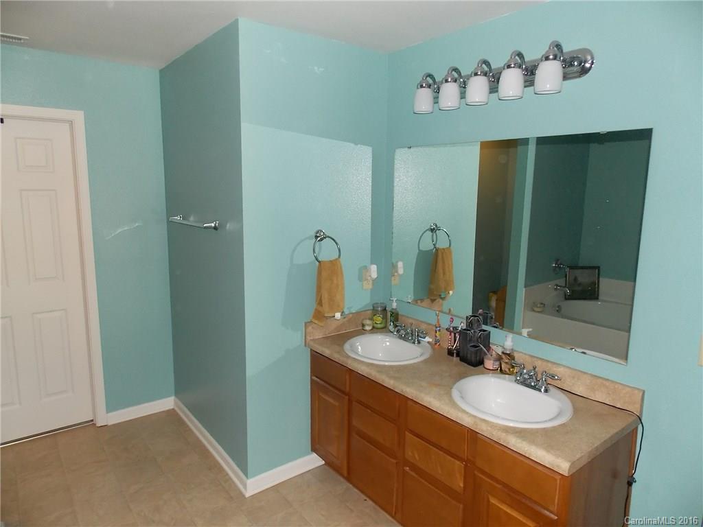 1122 Parade Ground Court Clover, SC 29710 - Photo 16 of 22