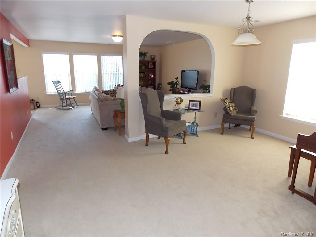 1122 Parade Ground Court Clover, SC 29710 - Photo 4 of 22