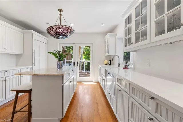 $7,750,000 | 61 12th Avenue South, Naples, FL 34102