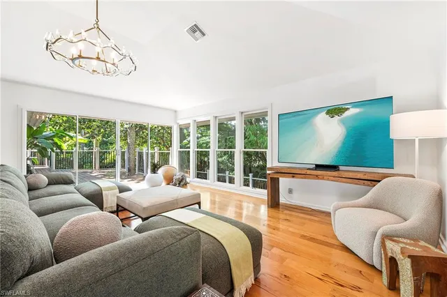 $7,750,000 | 61 12th Avenue South, Naples, FL 34102