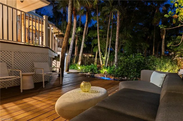 $7,750,000 | 61 12th Avenue South, Naples, FL 34102