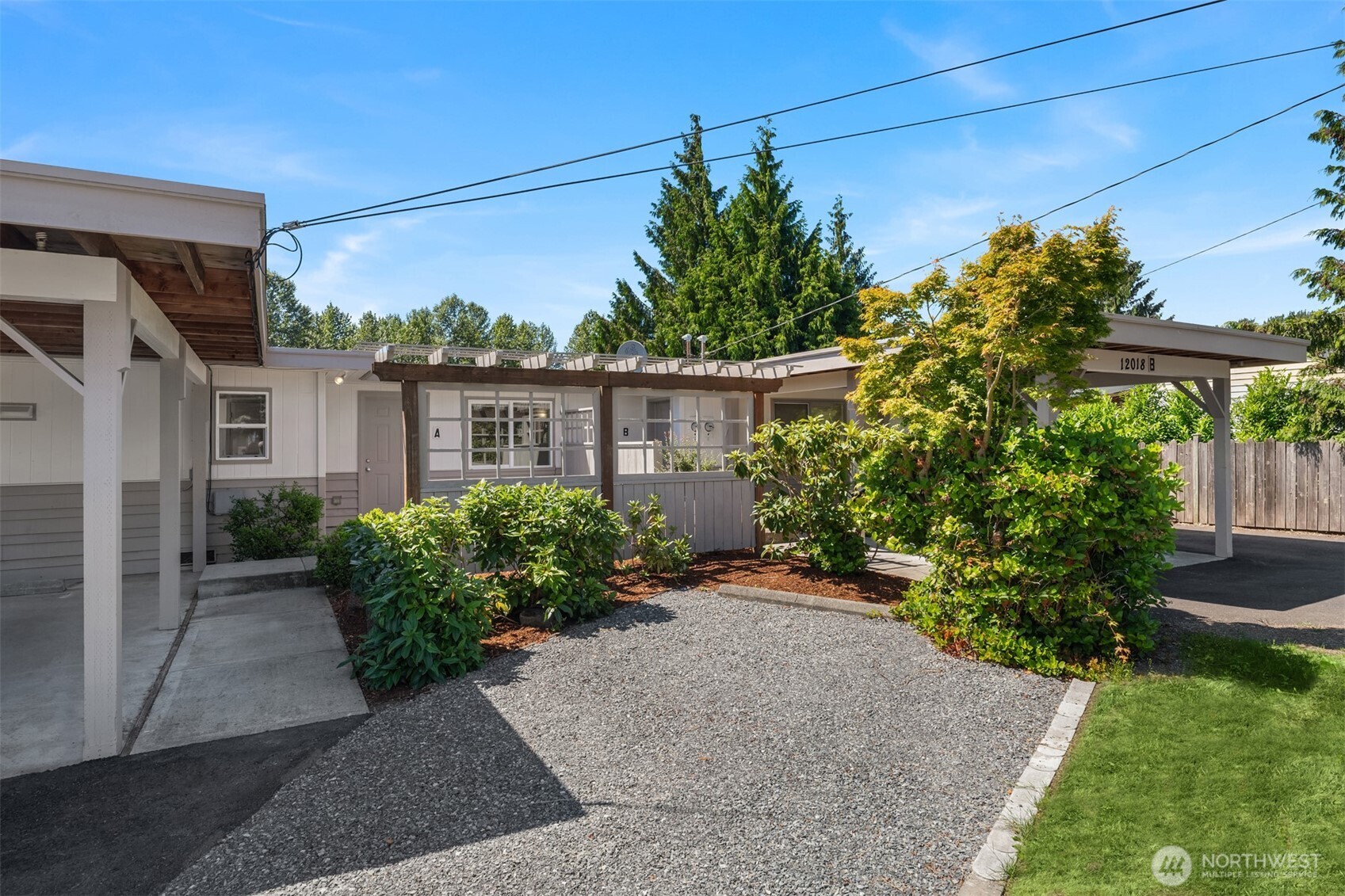 12018 Gibson Road Everett, WA 98204 - Photo 3 of 25