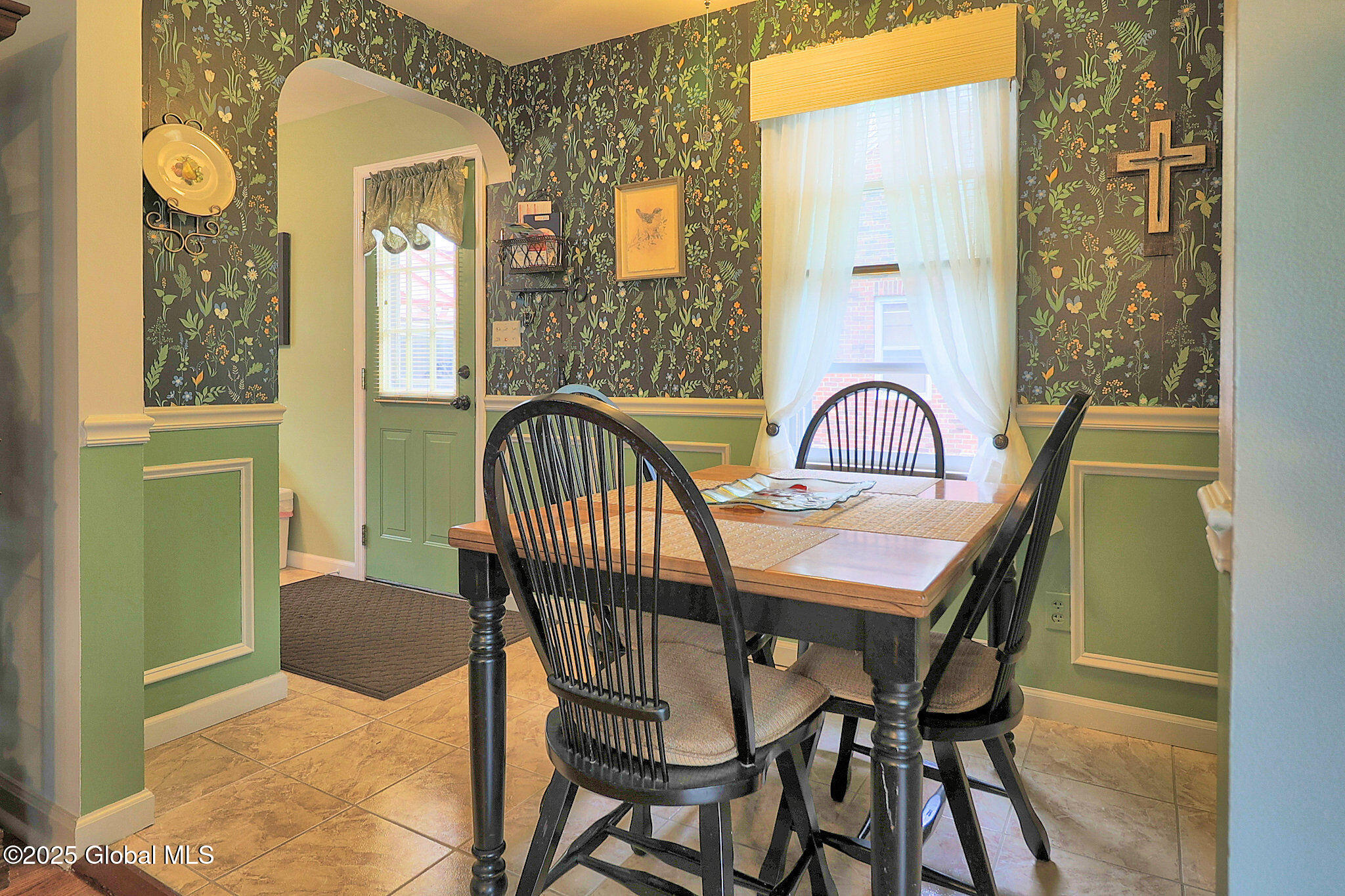 2055 Curry Road Schenectady, NY 12303 - Photo 8 of 38 8