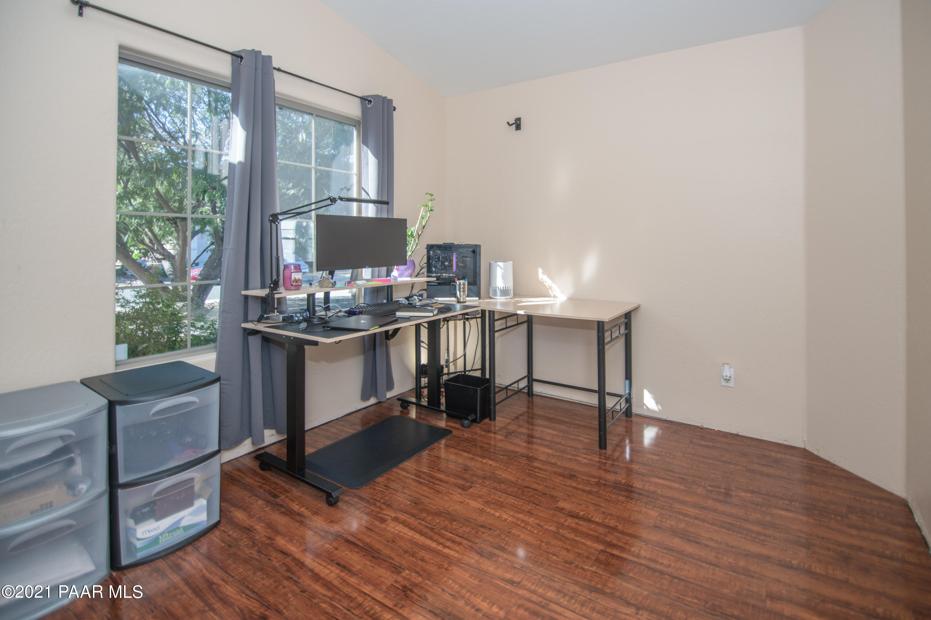 7402 East Plateau Ridge Road Prescott Valley, AZ 86315 - Photo 19 of 31 a workspace with furniture and window