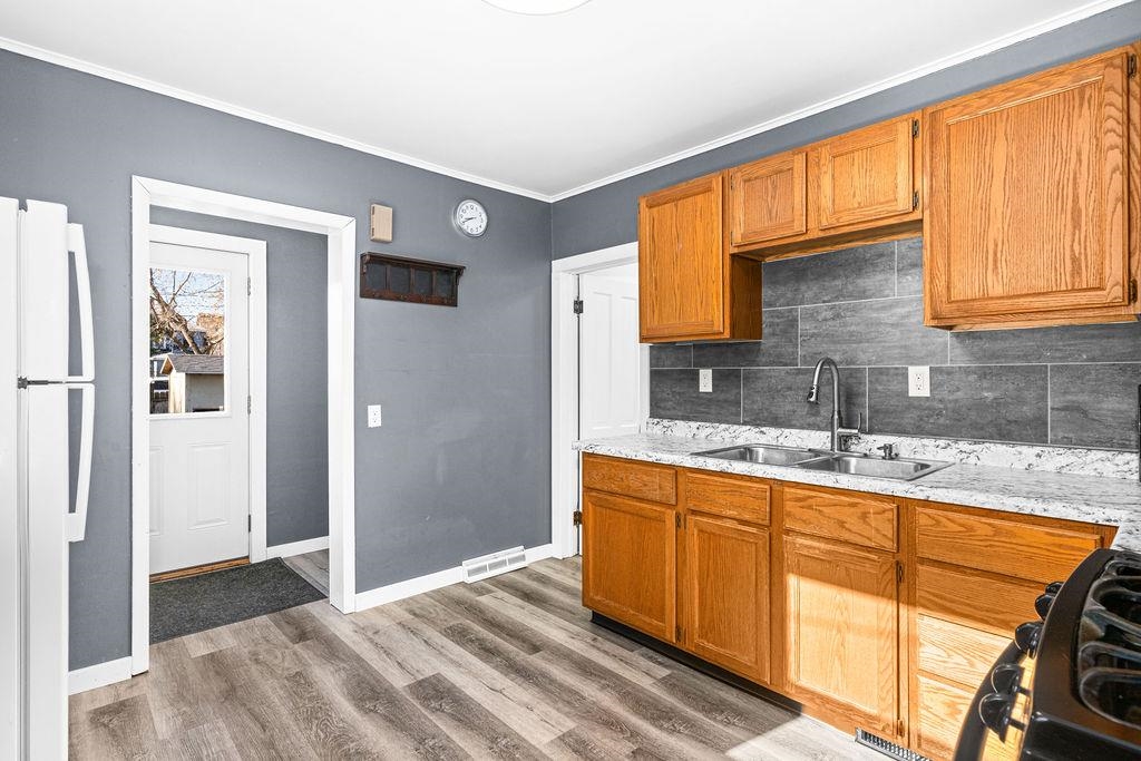 1209 Baxter Avenue Superior, WI 54880 - Photo 9 of 31