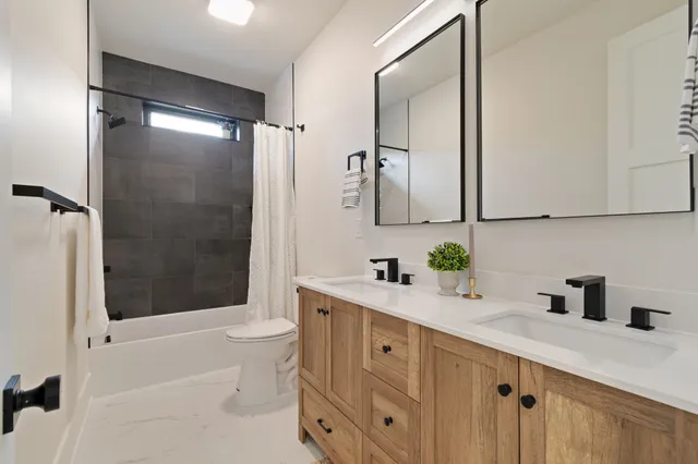 $1,999,000 | 1240 Kenmore Place, Nashville, TN 37216