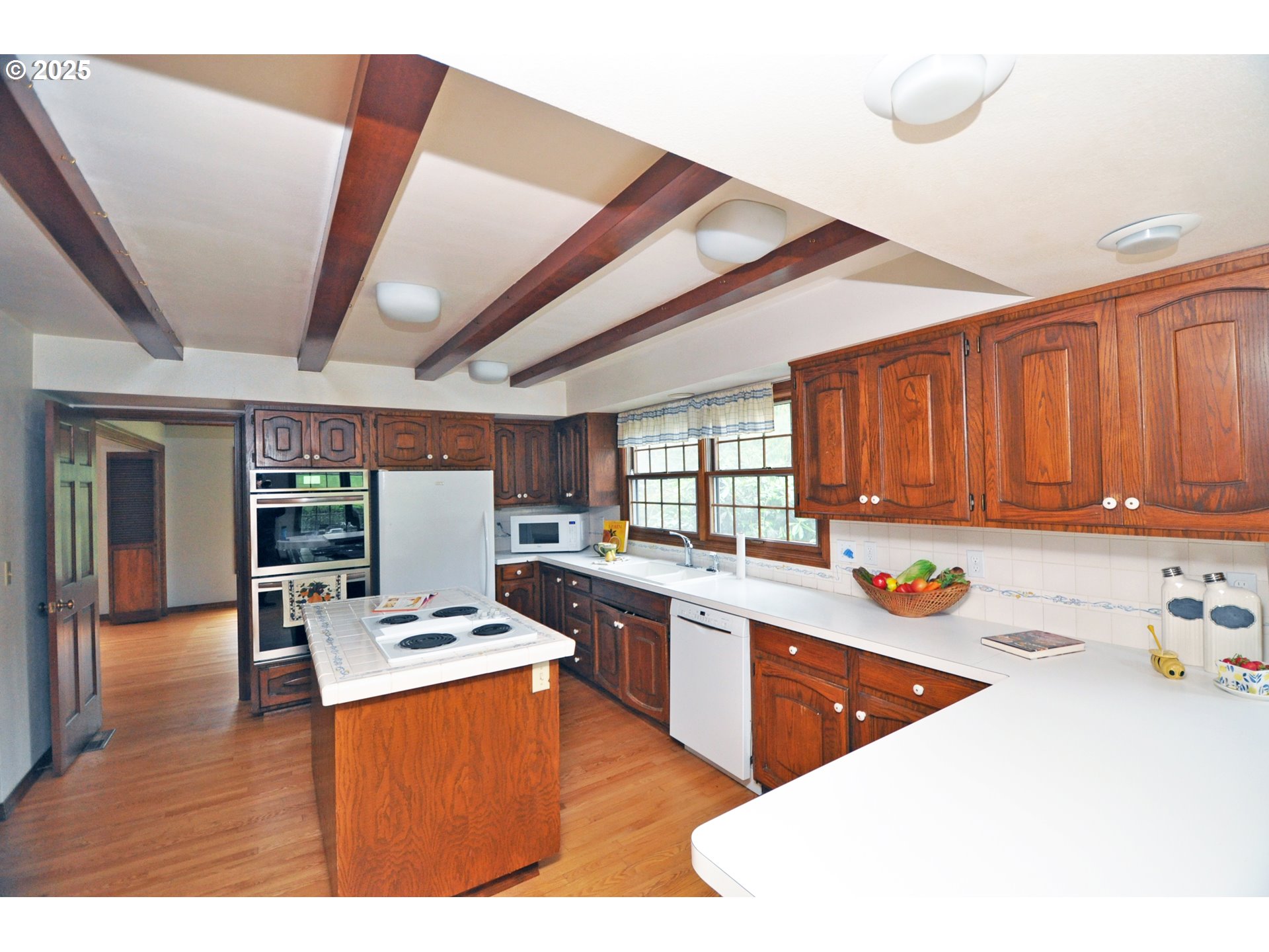15207 Forsythe Road Oregon City, OR 97045 - Photo 11 of 45 Kitchen