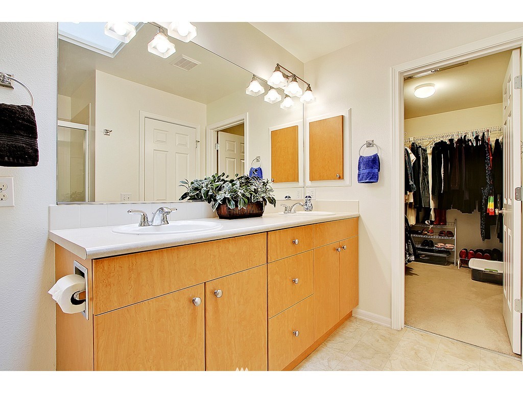 201 South 50th Street, Unit B Renton, WA 98055 - Photo 11 of 15