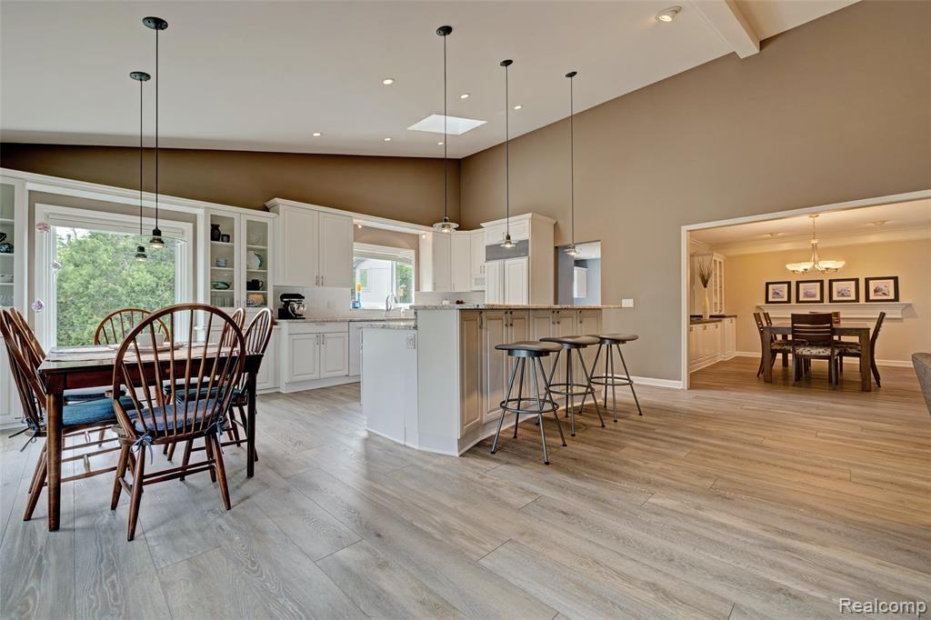1692 Edinborough Drive Rochester Hills, MI 48306 - Photo 7 of 53