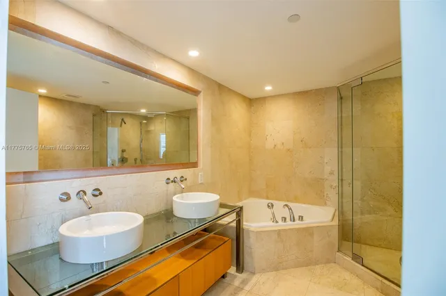 $7,000 | 6000 Indian Creek Drive, Unit 11A, Miami Beach, FL 33140